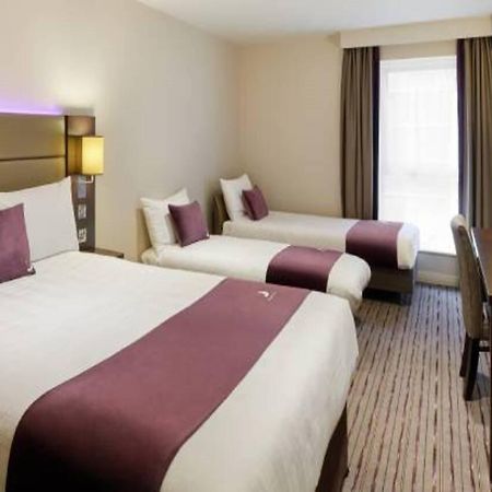 Premier Inn Addlestone Εξωτερικό φωτογραφία