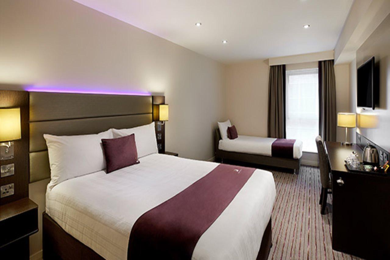 Premier Inn Addlestone Εξωτερικό φωτογραφία
