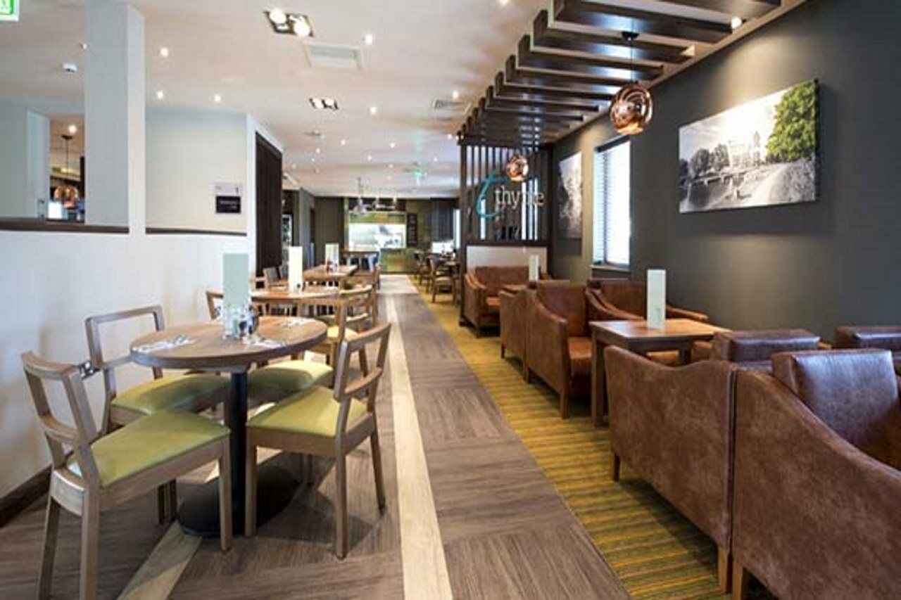 Premier Inn Addlestone Εξωτερικό φωτογραφία