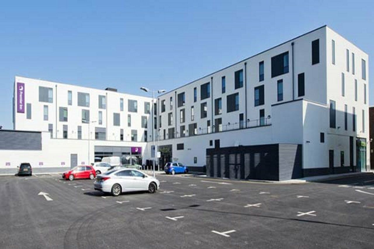 Premier Inn Addlestone Εξωτερικό φωτογραφία